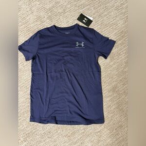 NWT Under Armour Boys Medium Blue Shirt